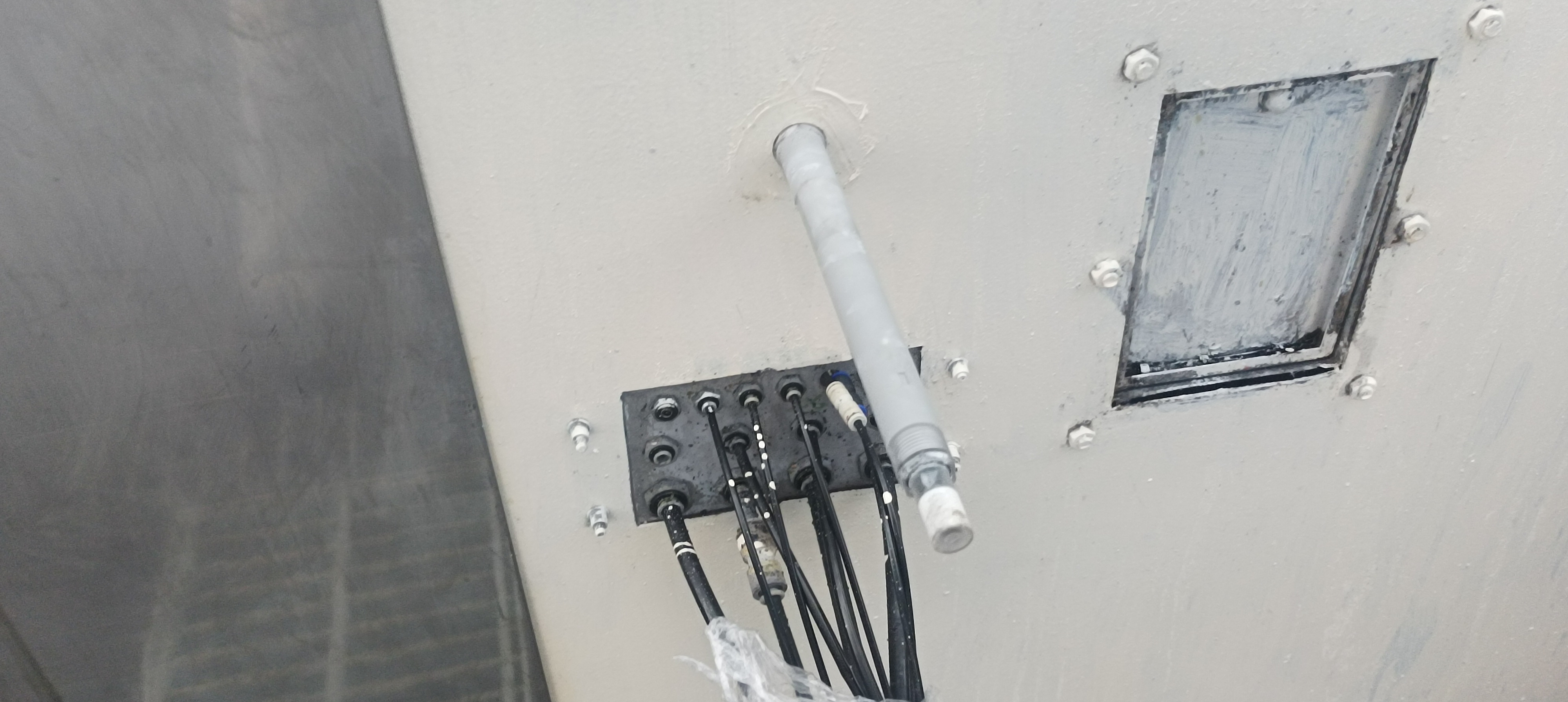 ห้องพ่นสีชิ้นส่วนรถยนต์