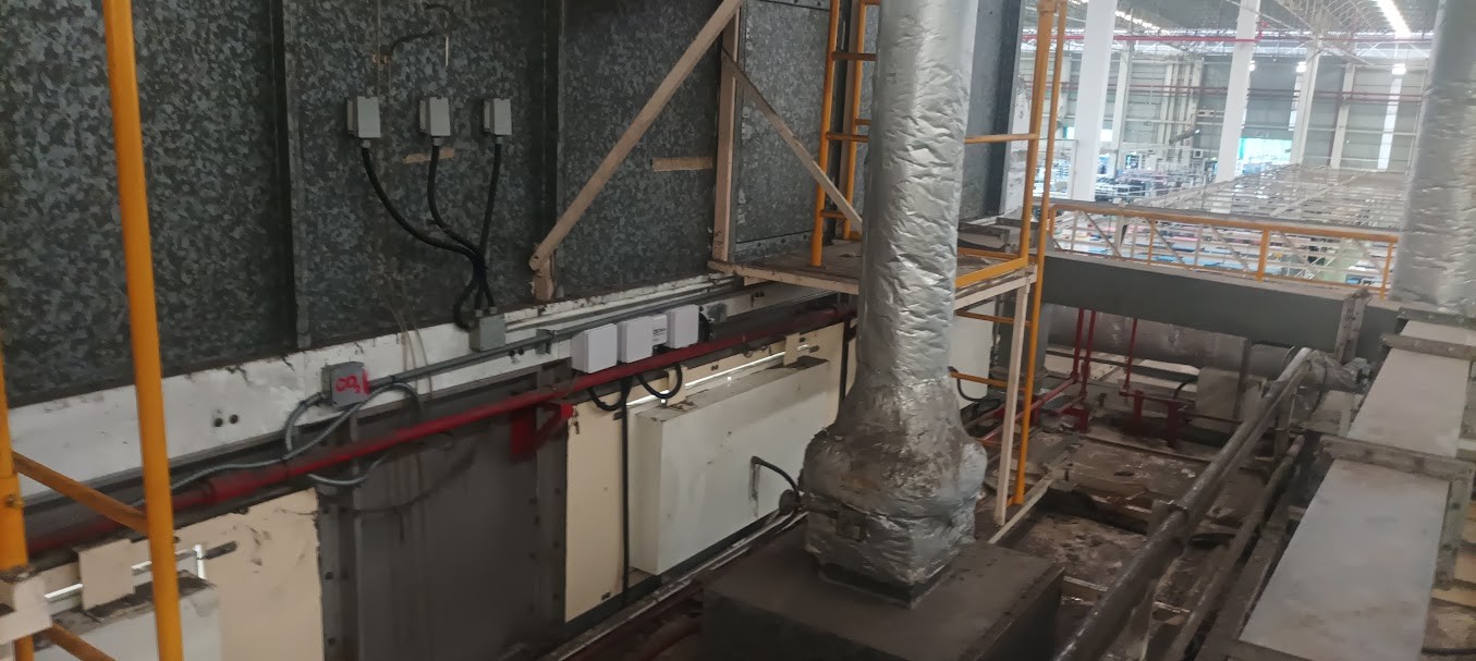 ห้องพ่นสีชิ้นส่วนรถยนต์